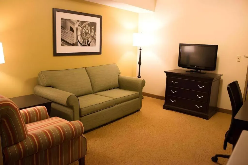 Country Inn & Suites by Radisson, Dundee, MI
