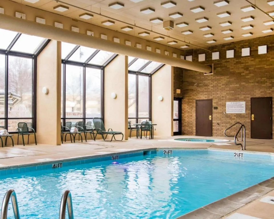 AmericInn by Wyndham Memphis East