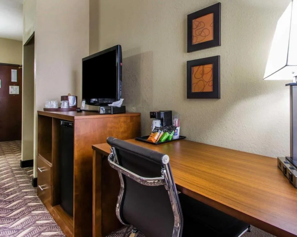 AmericInn by Wyndham Memphis East