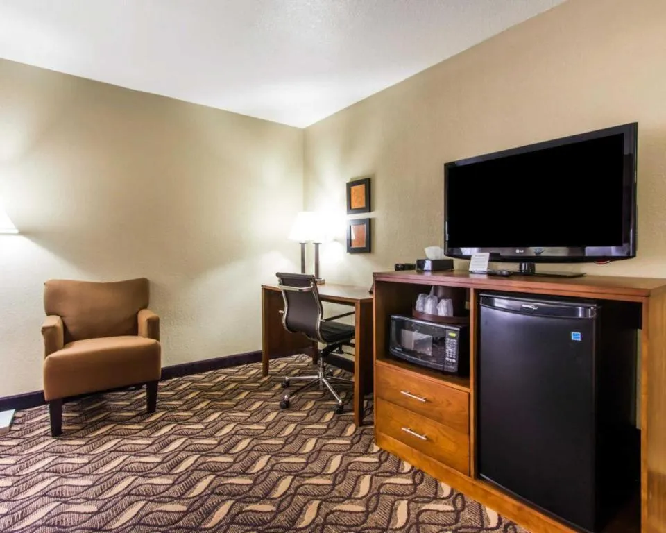 AmericInn by Wyndham Memphis East