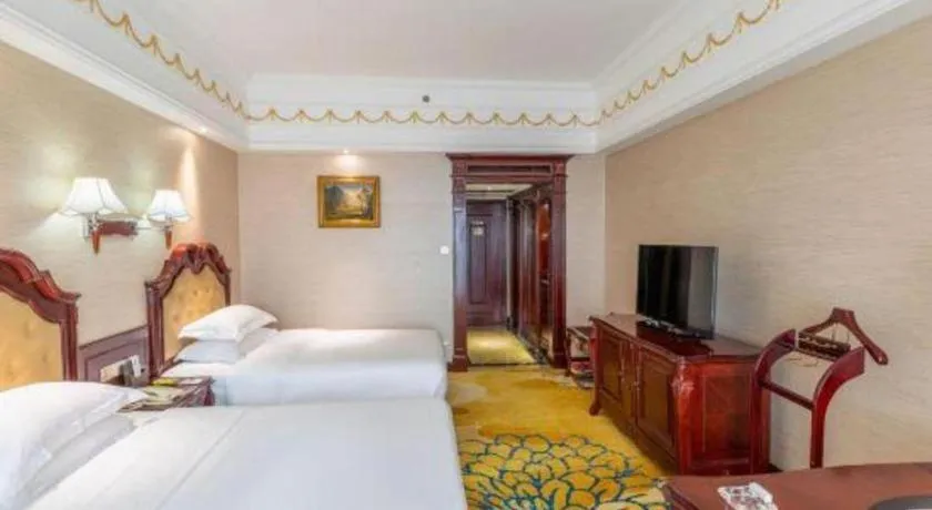 Bed in Changsha Mingchen International Hotel