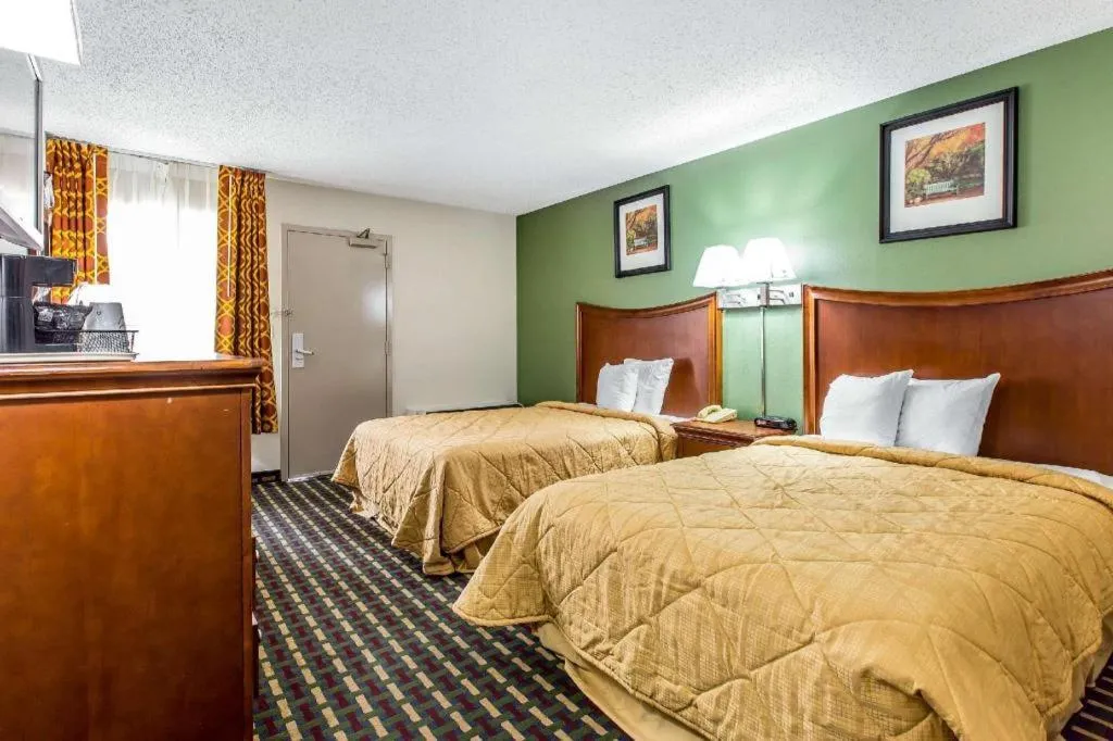 Bed in Quality Inn Homewood Birmingham I-65