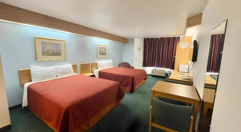 Bed in Rodeway Inn Salem Northgate