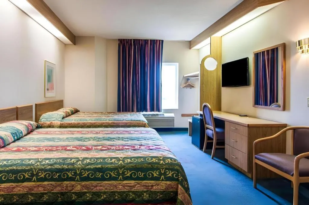 Bed in Rodeway Inn Salem Northgate