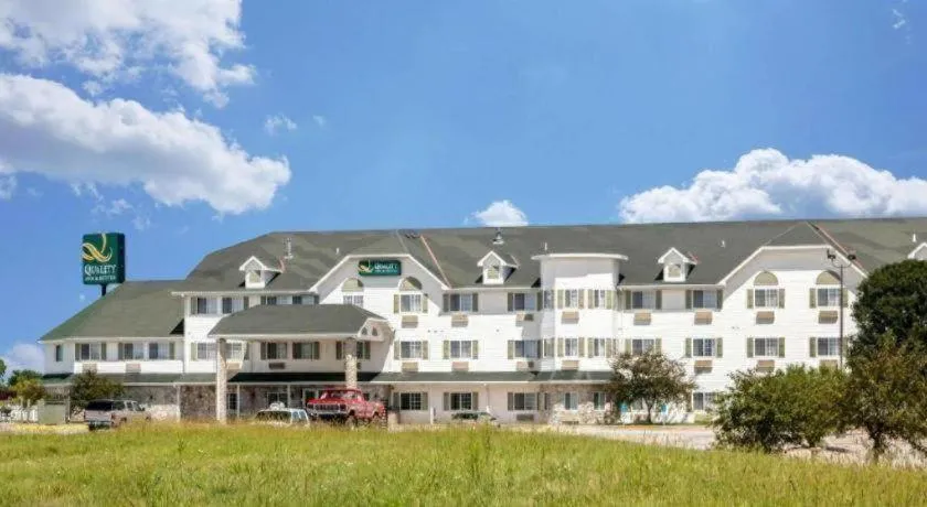 Quality Inn & Suites Lincoln North