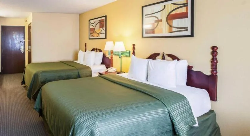 Quality Inn & Suites Lincoln North