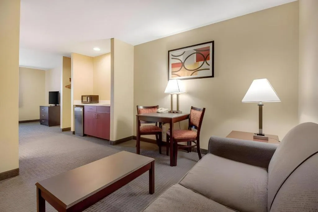 Quality Inn & Suites Lincoln North