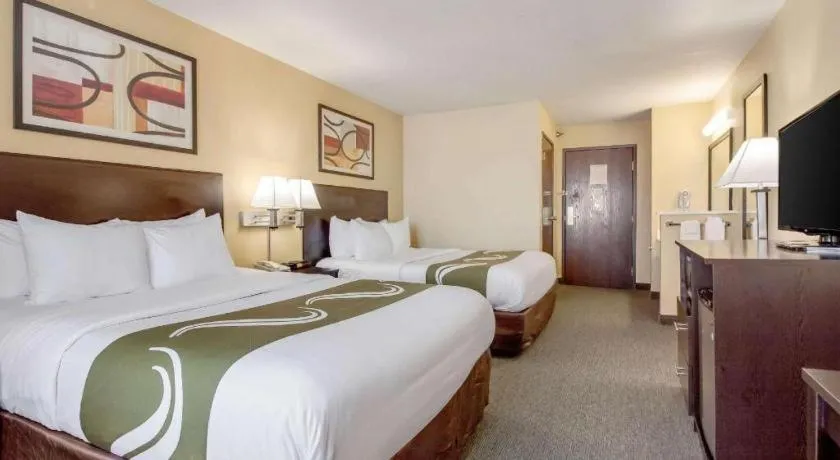Quality Inn & Suites Lincoln North