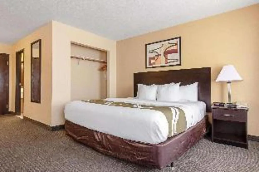 Quality Inn & Suites Lincoln North