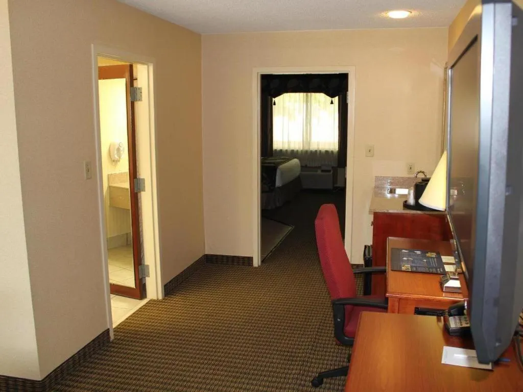 Best Western Shelbyville Inn and Suites Celebration Inn