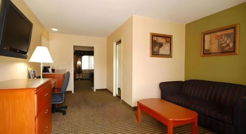 Best Western Shelbyville Inn and Suites Celebration Inn