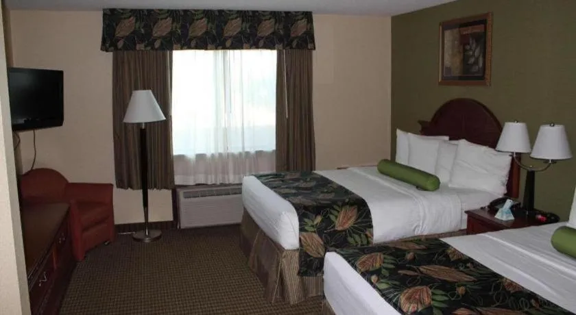 Bed in Best Western Shelbyville Inn and Suites Celebration Inn