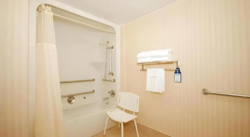 Best Western Shelbyville Inn and Suites Celebration Inn