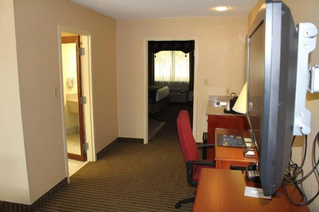 Best Western Shelbyville Inn and Suites Celebration Inn