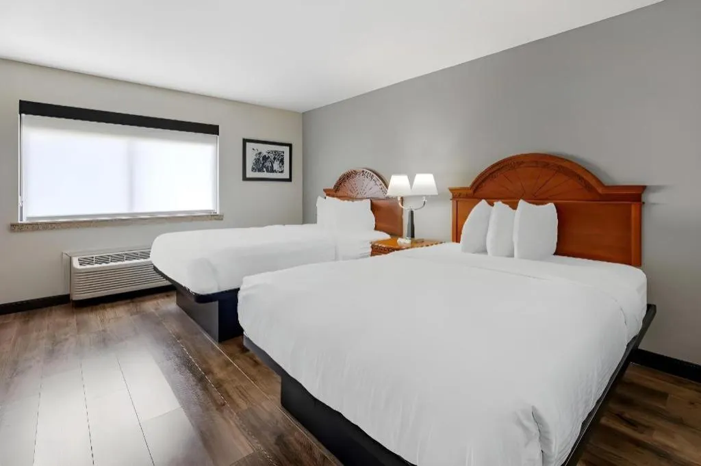 Bed in Best Western Shelbyville Inn and Suites Celebration Inn