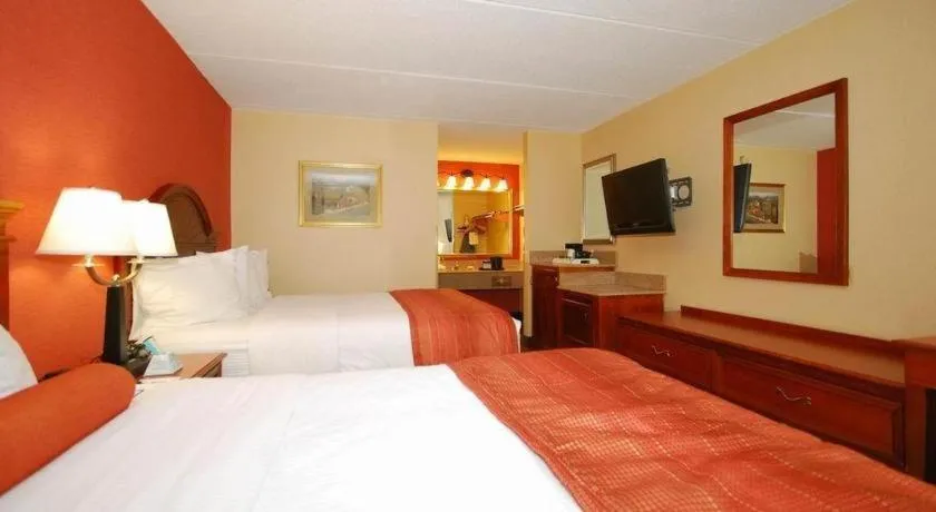 Bed in Best Western Shelbyville Inn and Suites Celebration Inn