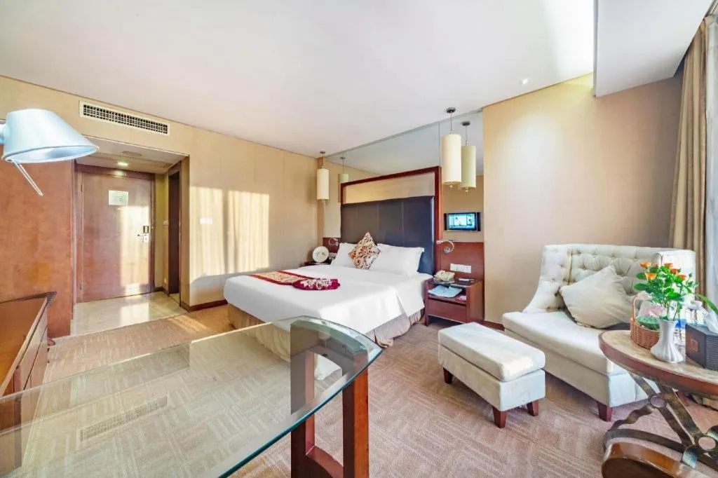 Bed in Changsha Xiaoxiang Huatian Hotel