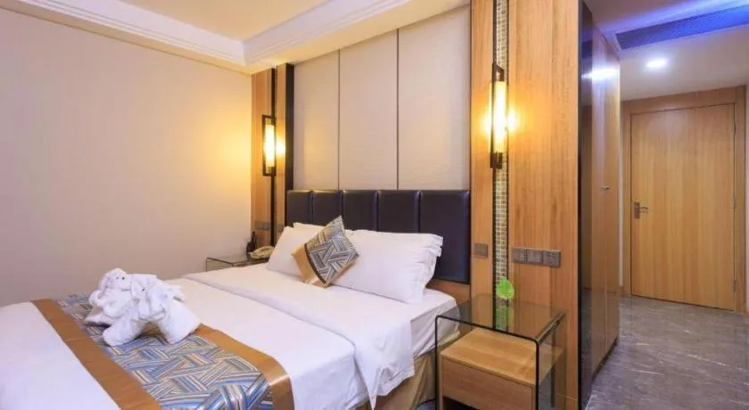 Bed in Changsha Xiaoxiang Huatian Hotel