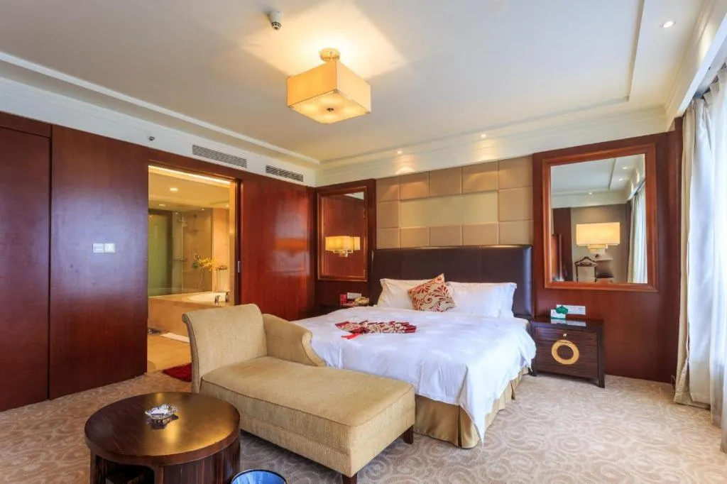 Bed in Changsha Xiaoxiang Huatian Hotel