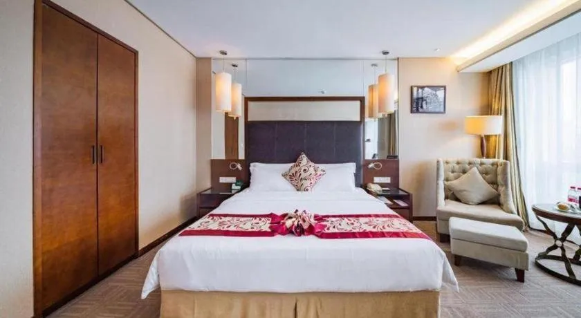 Bed in Changsha Xiaoxiang Huatian Hotel