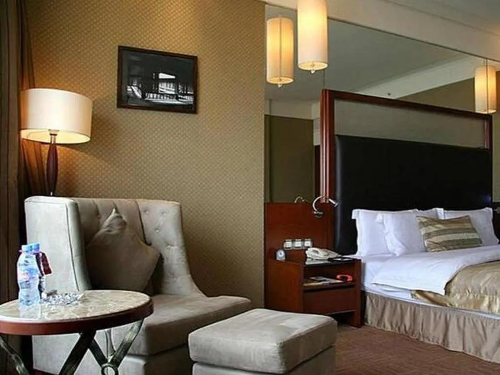 Bed in Changsha Xiaoxiang Huatian Hotel