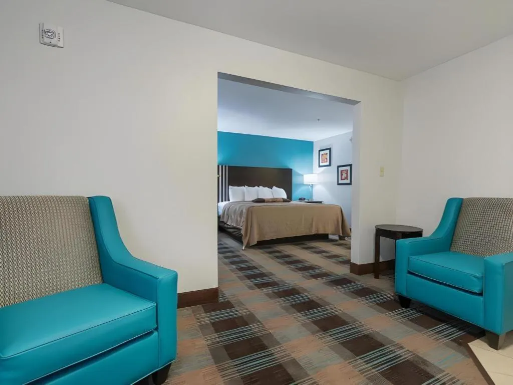 Bed in Best Western Plus DeRidder Inn and Suites