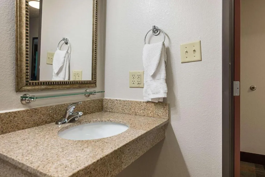 Best Western Plus DeRidder Inn and Suites