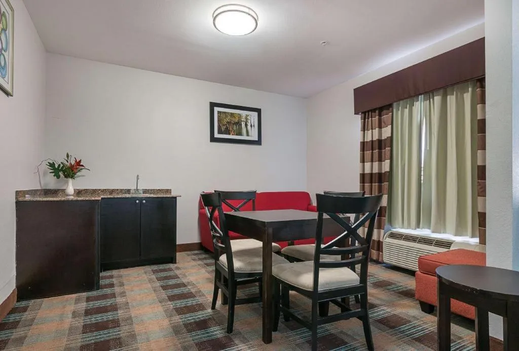 Best Western Plus DeRidder Inn and Suites