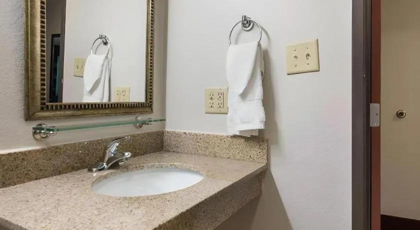 Best Western Plus DeRidder Inn and Suites