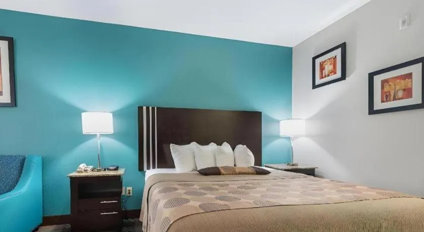 Bed in Best Western Plus DeRidder Inn and Suites