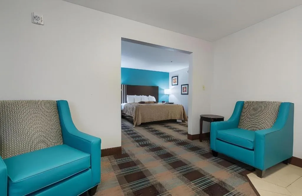 Bed in Best Western Plus DeRidder Inn and Suites