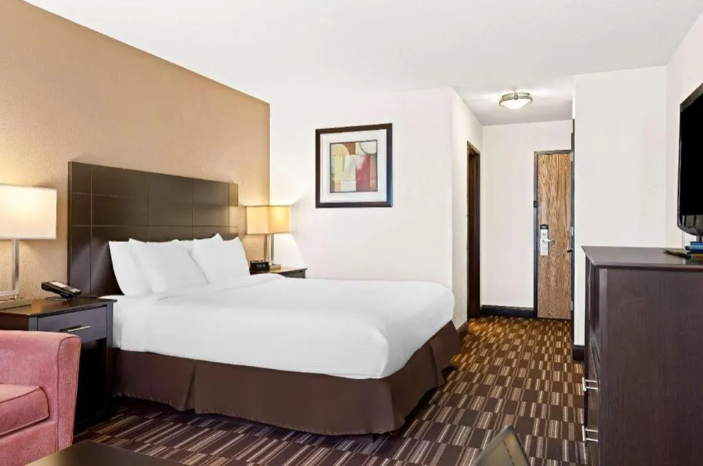 Bed in Best Western Monticello Gateway Inn