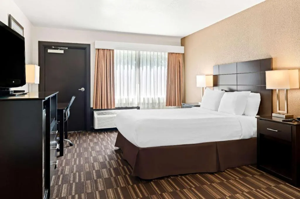 Bed in Best Western Monticello Gateway Inn