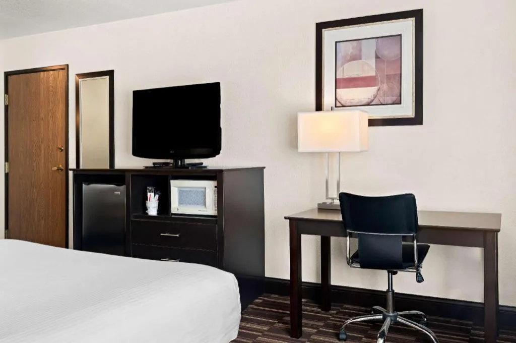 Bed in Best Western Monticello Gateway Inn