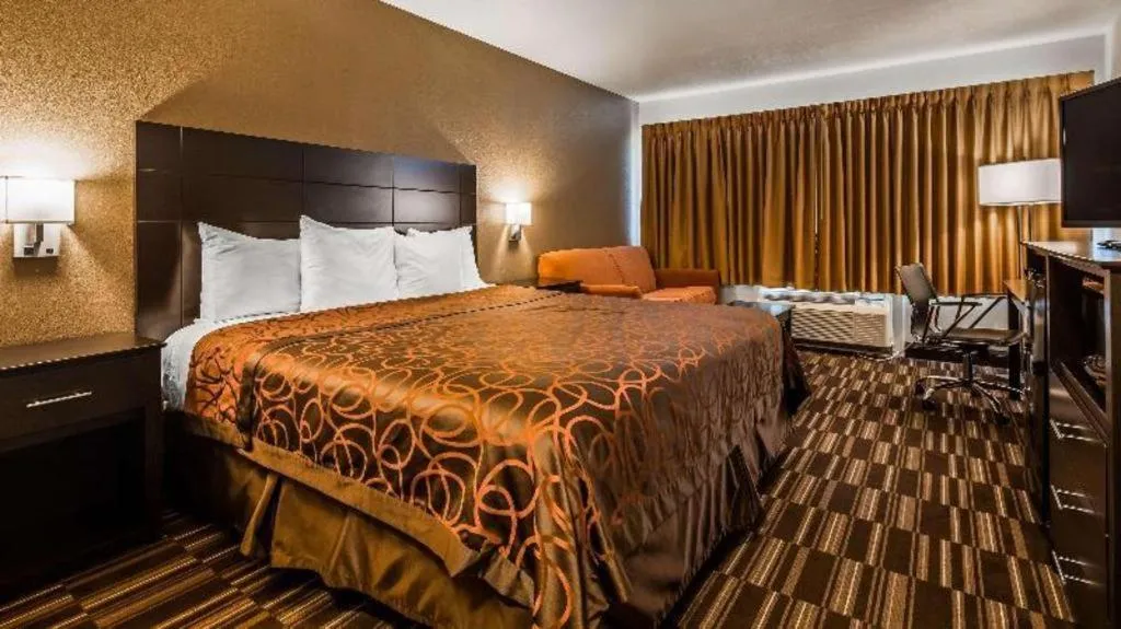 Bed in Best Western Monticello Gateway Inn