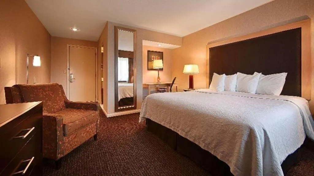 Bed in Best Western River Terrace