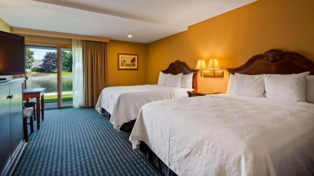 Bed in Best Western River Terrace