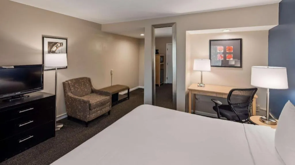 Bed in Best Western River Terrace