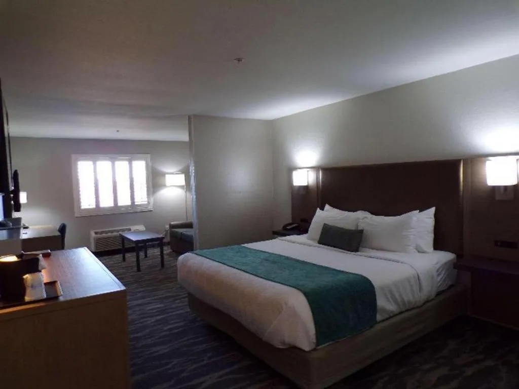 Bed in Best Western Plus Safford