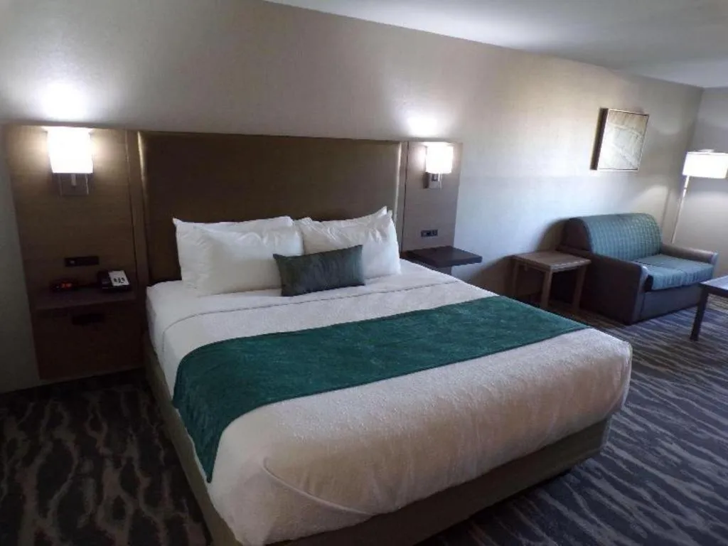 Bed in Best Western Plus Safford