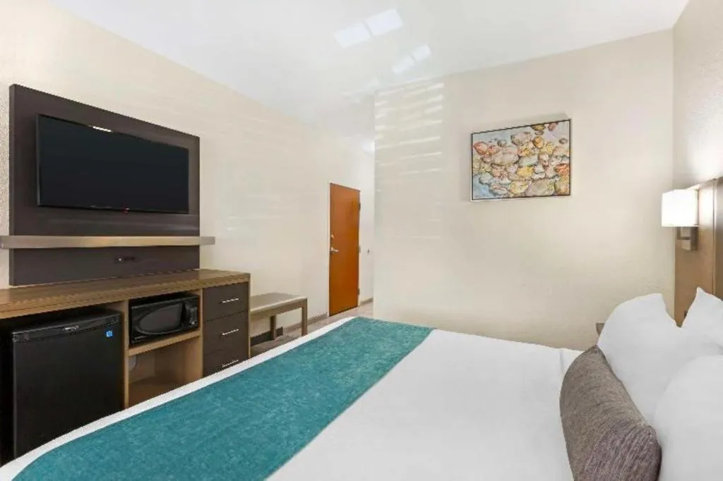 Bed in Best Western Plus Safford