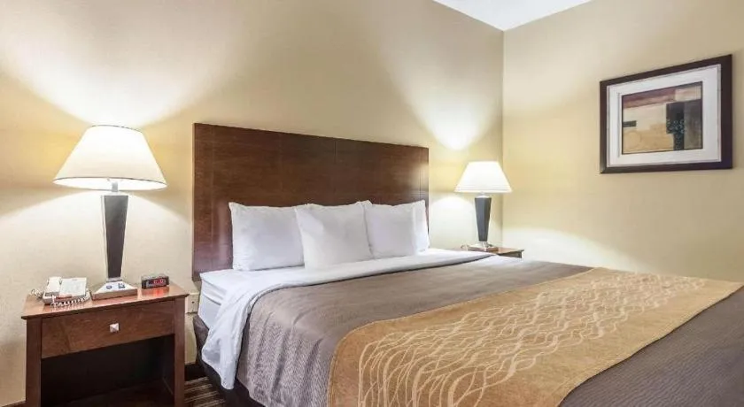 Bed in Quality Inn Clarksdale