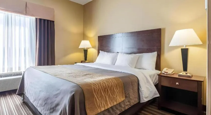 Bed in Quality Inn Clarksdale