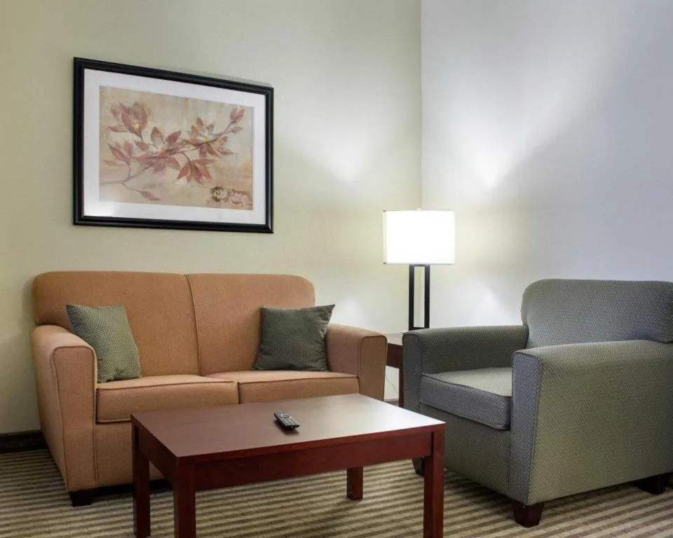 Comfort Suites Greenwood