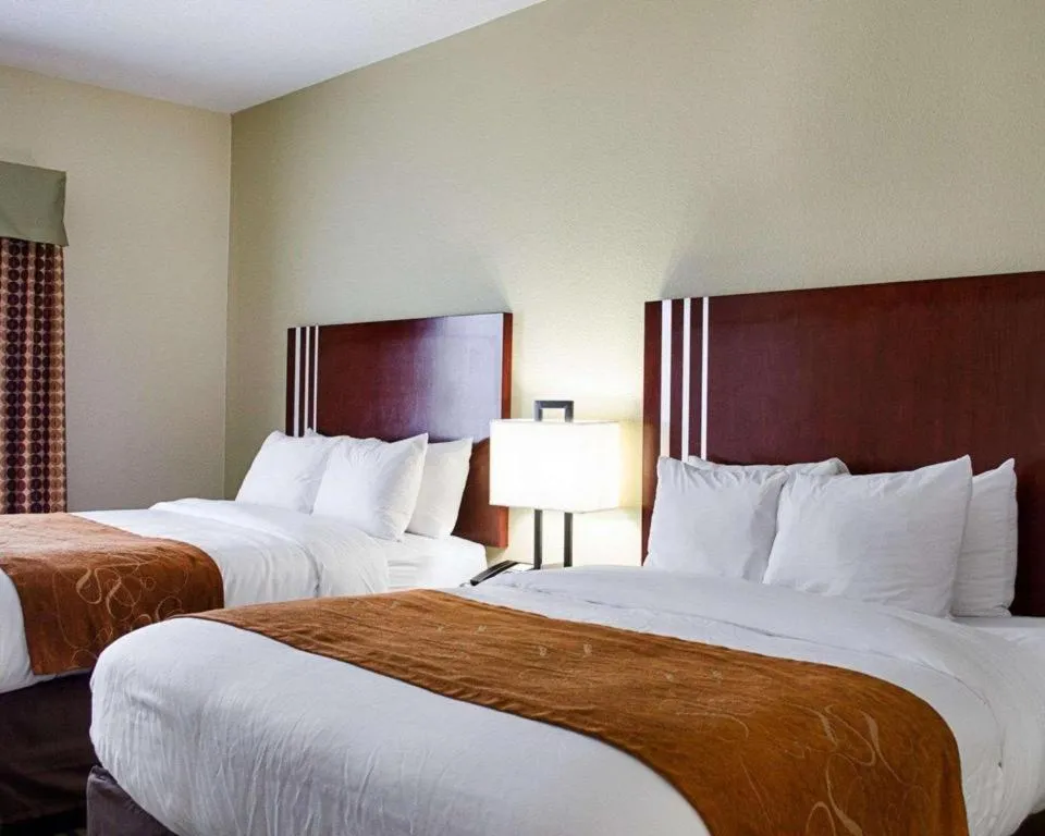 Bed in Comfort Suites Greenwood