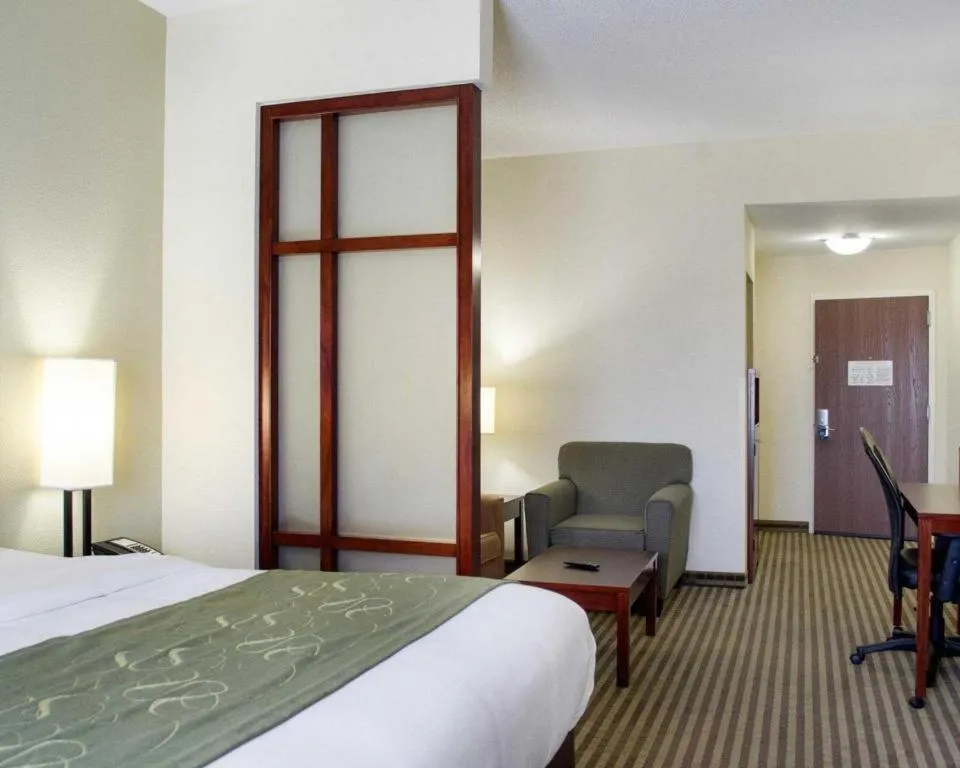 Comfort Suites Greenwood