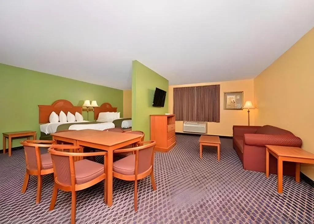 Quality Inn & Suites Grinnell near University