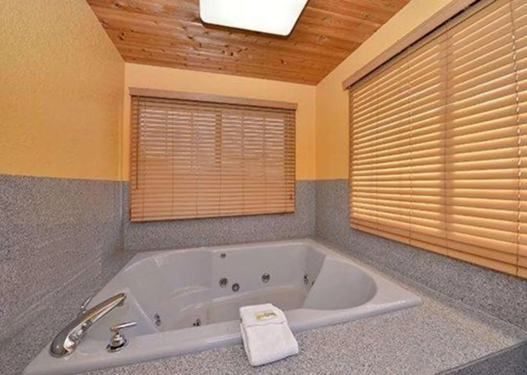 Quality Inn & Suites Grinnell near University