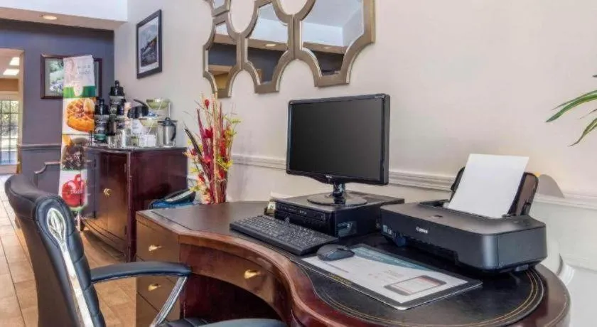 Quality Inn Arab Hwy 231