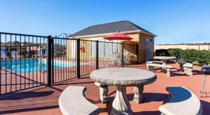 Quality Inn Arab Hwy 231